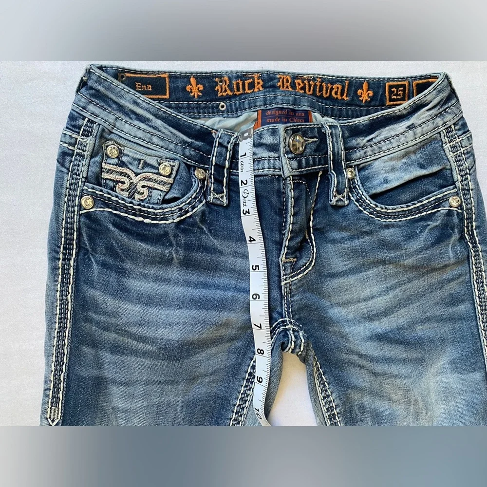 Rock Revival Ena Capri Jeans Style: RJ8469P23 Color: Ena P23 - Picture 9 of 12